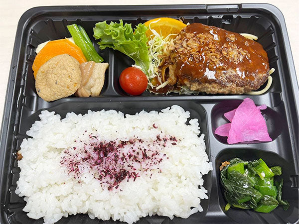 七尾市の矢田郷地区コミュニティセンター避難所へお弁当をお届けしました