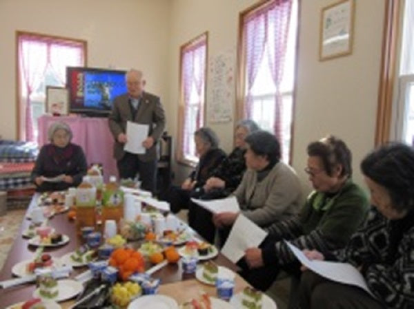 陸前高田市の仮設住宅敬老会へ食事などをお届けしました