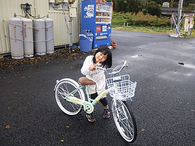 石巻市の山崎前仮設団地へ自転車をお届けしました