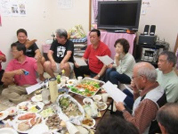 陸前高田市の仮設住宅の皆さんへ食事や飲み物をお届けしました